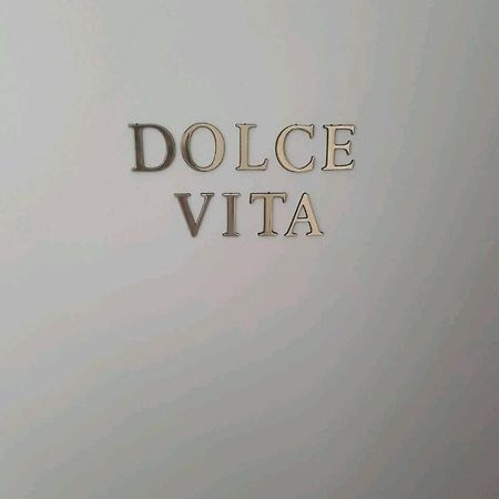 ניורט Le Dolce Vita - Centre Historique, Proche Toutes Commodites, Stationnement Aise, Wifi-Netflix מראה חיצוני תמונה
