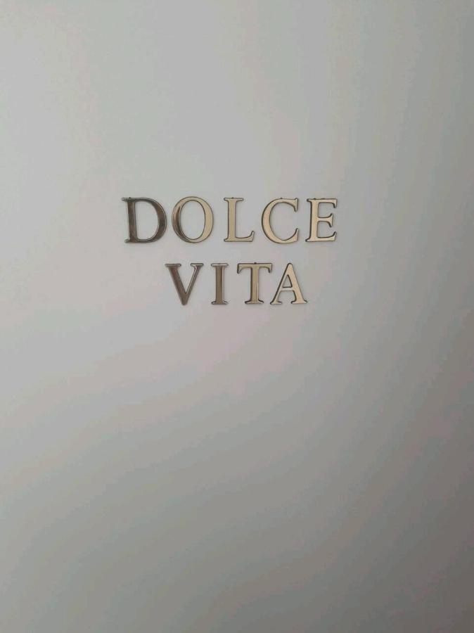 ניורט Le Dolce Vita - Centre Historique, Proche Toutes Commodites, Stationnement Aise, Wifi-Netflix מראה חיצוני תמונה